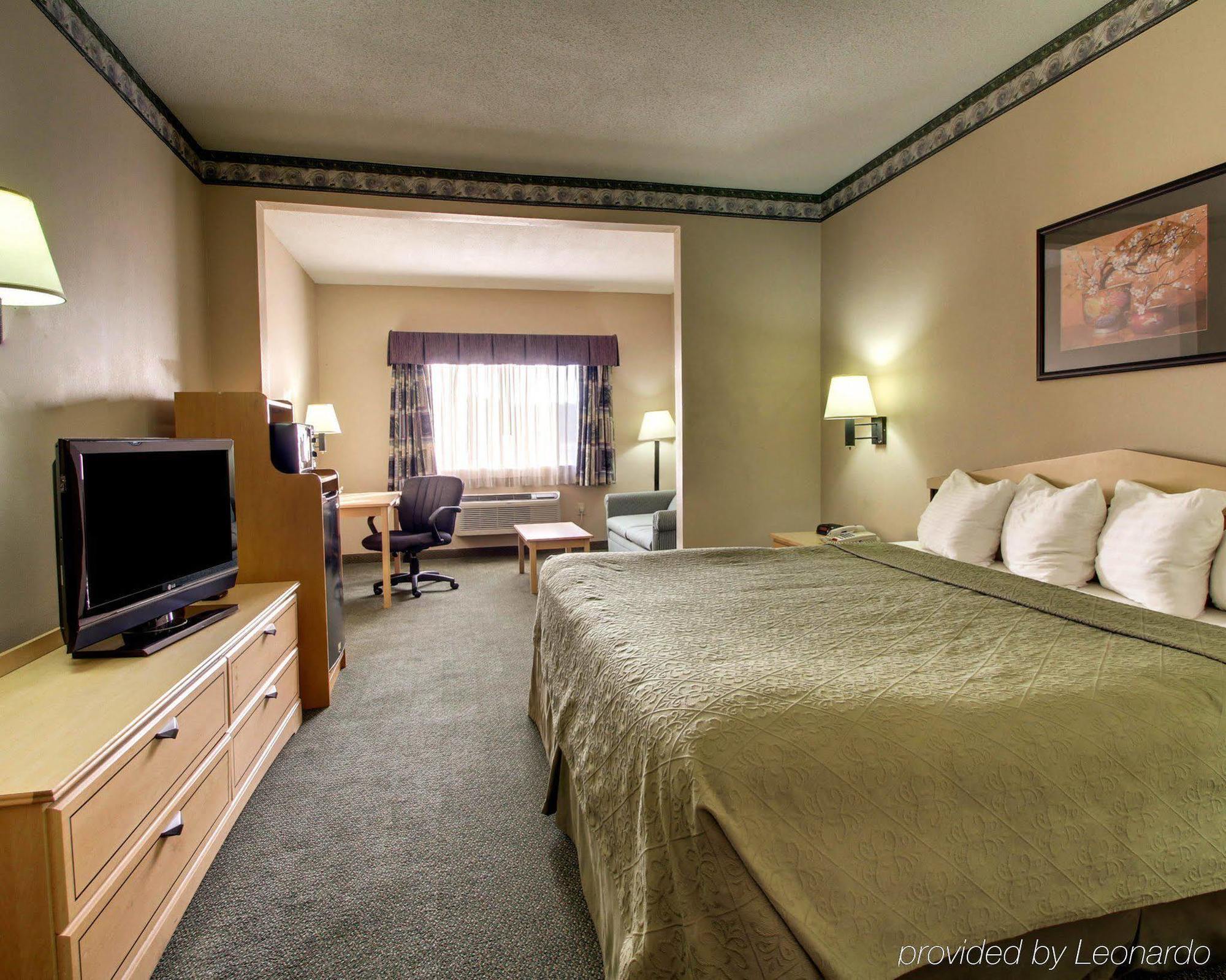 Quality Inn & Suites Pearl-Jackson Exterior photo